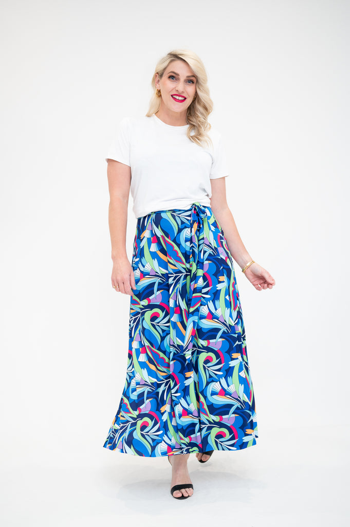 midi wrap skirt with a white T-shirt avaibale in regular in plus sizes 