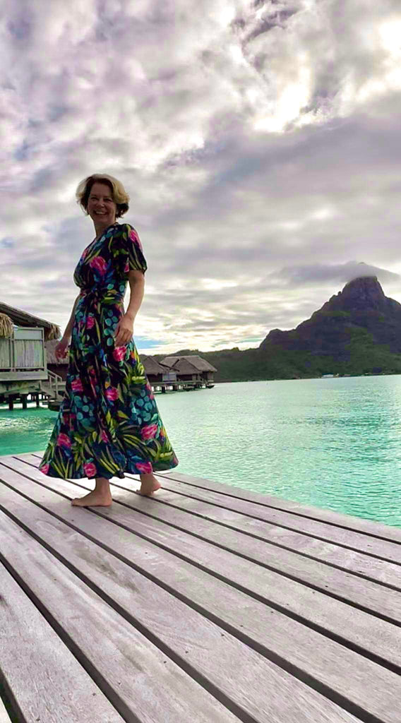 Travel friendly dresses:  The Lovely Lorikeet goes to Bora Bora
