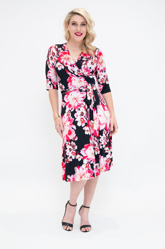 wrap dress in knee length   with 3/4  sleeve 