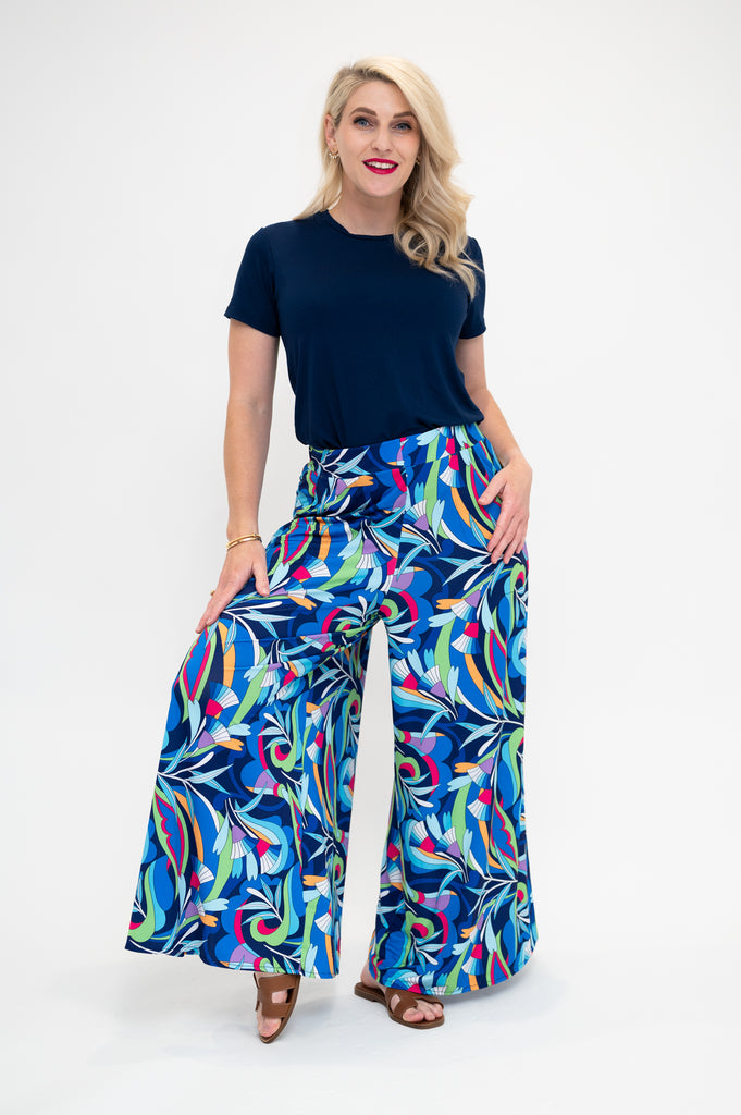  Palazzo pants designed to deliver your best looks by elongating your legs and giving you fantastic movement! Avaibale in sizes 6-24, these pants are the perfect do to for your busy days at work or play