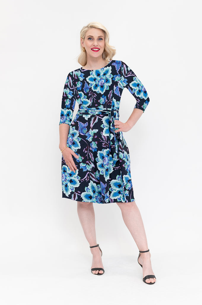 Shift  dress is available in regular and plus size dress options bebe folk floral print 